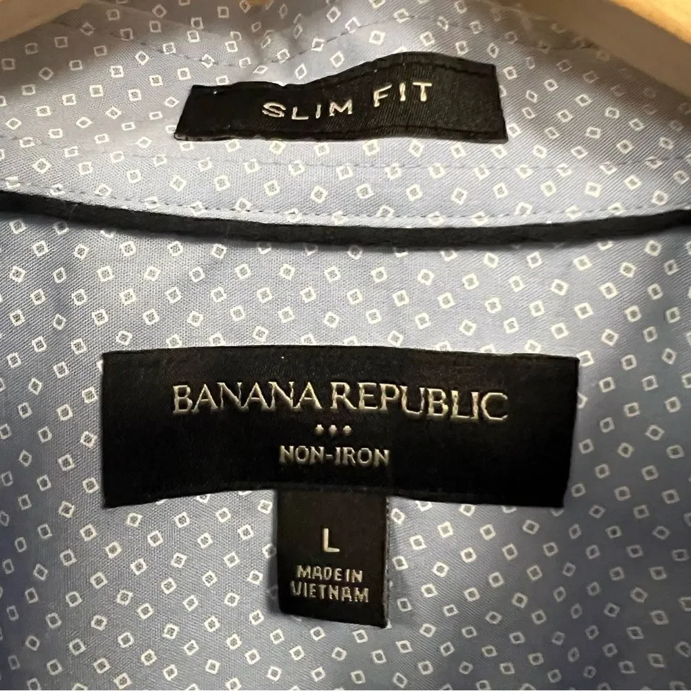 Banana Republic light blue patterned button down L